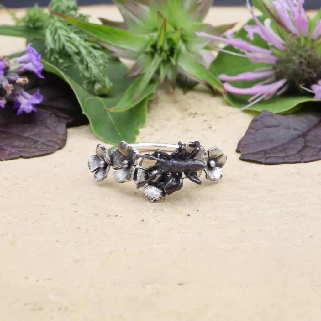 Ant Pollinating Flowers Ring