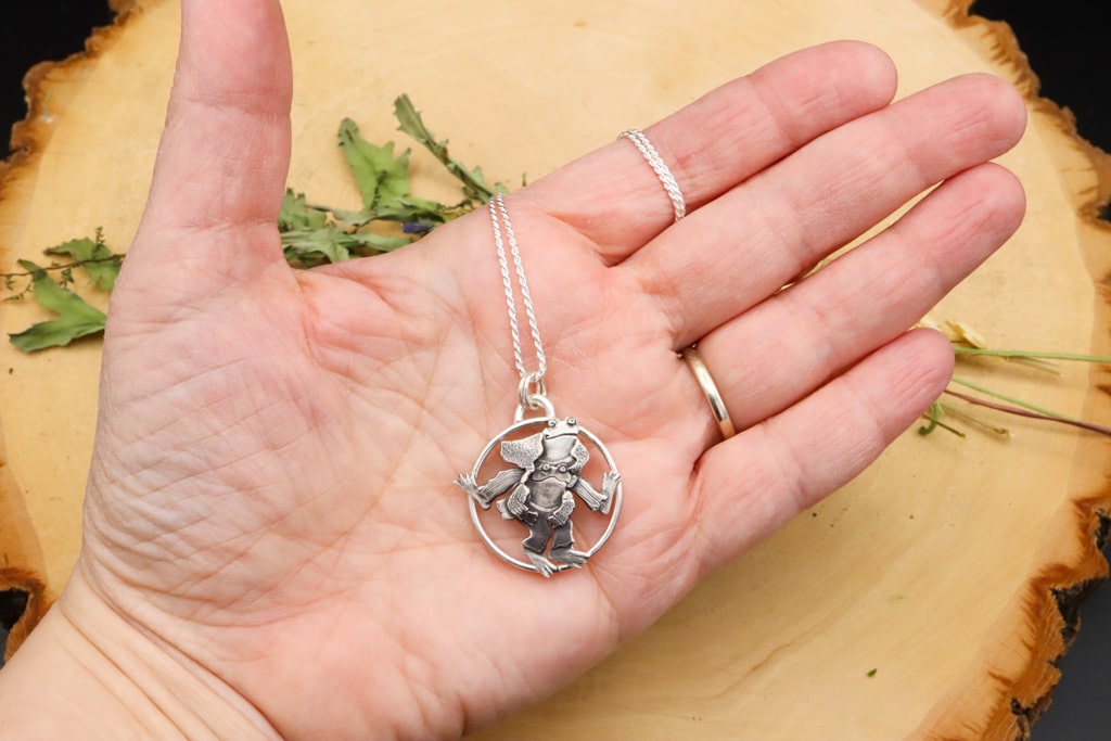 Frog & Toad Leapfrog Necklace