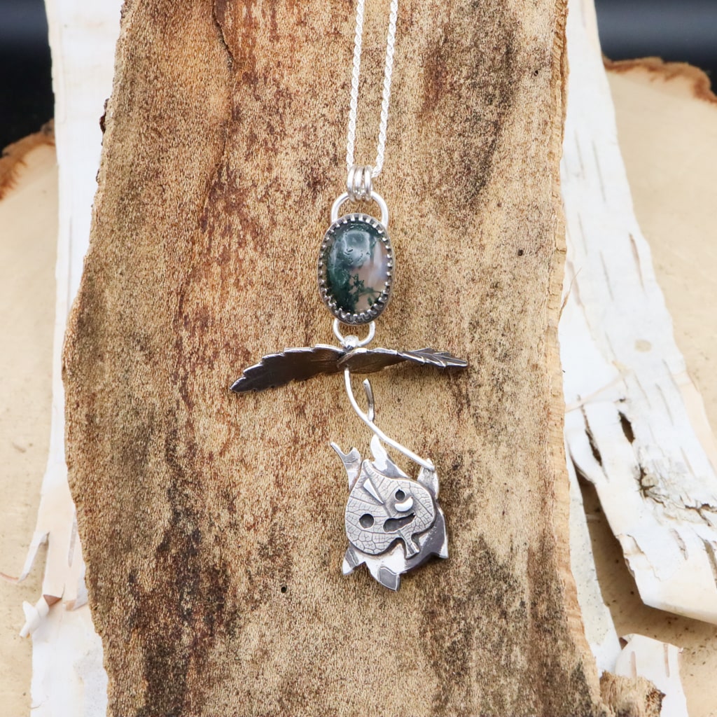 Makar Korok Necklace with Moss Agate